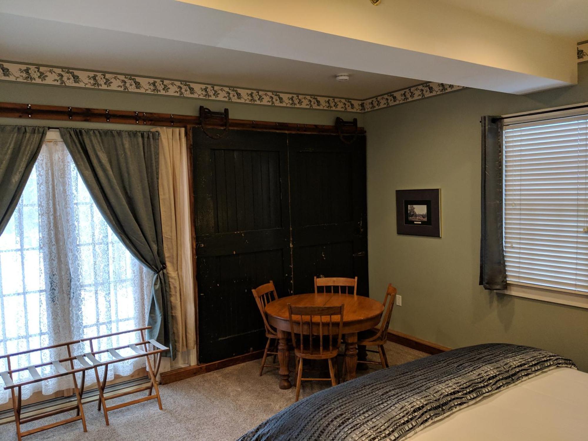 Heart Of The Village Bed & Breakfast In Shelburne Vt Zimmer foto